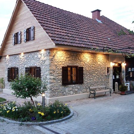 Weingut Primus Suedsteiermark Spielfeld Εξωτερικό φωτογραφία