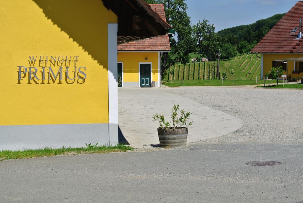 Weingut Primus Suedsteiermark Spielfeld Εξωτερικό φωτογραφία