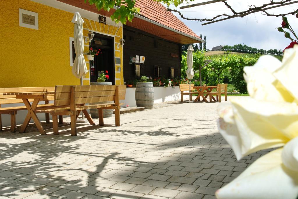 Weingut Primus Suedsteiermark Spielfeld Εξωτερικό φωτογραφία