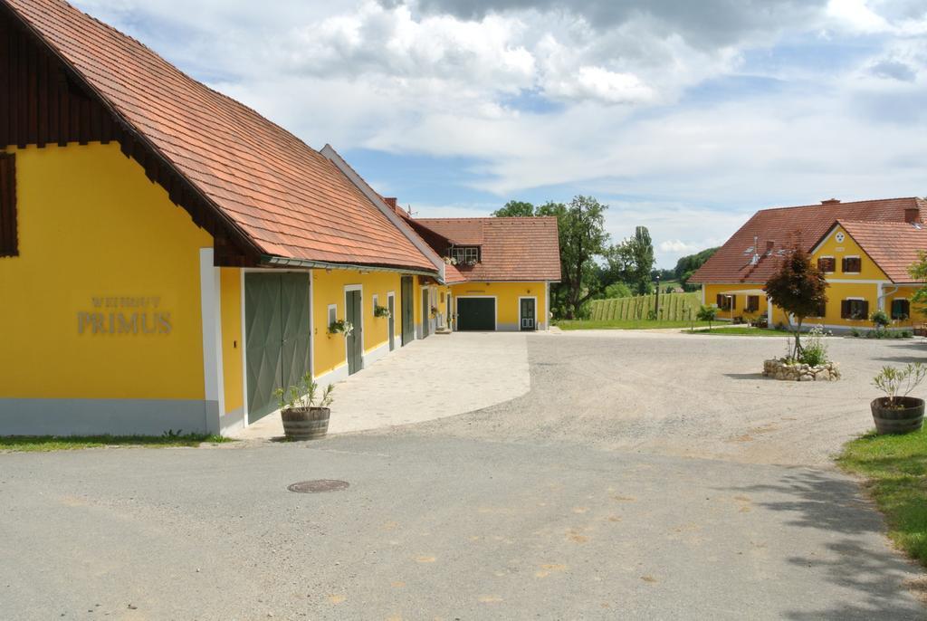 Weingut Primus Suedsteiermark Spielfeld Εξωτερικό φωτογραφία