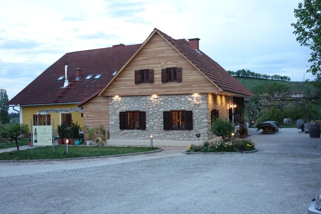 Weingut Primus Suedsteiermark Spielfeld Εξωτερικό φωτογραφία