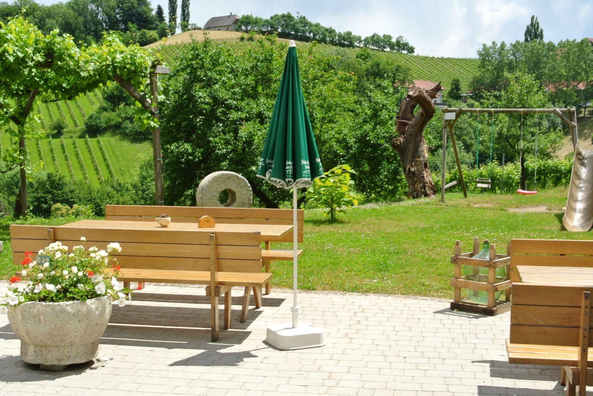 Weingut Primus Suedsteiermark Spielfeld Εξωτερικό φωτογραφία