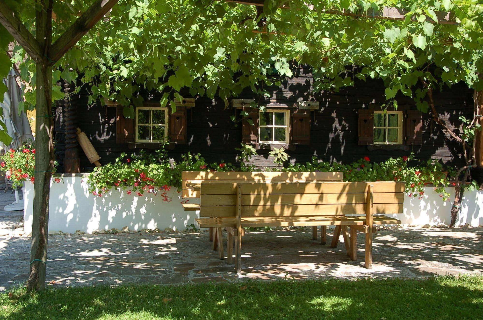 Weingut Primus Suedsteiermark Spielfeld Εξωτερικό φωτογραφία